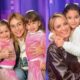 Noite das criancas Famosos levam os filhos para show de