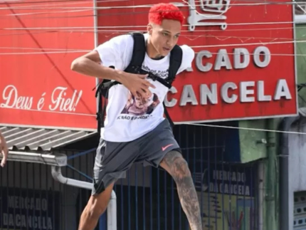 Oruam se pronuncia após subir em ônibus na porta de presídio e causar tumulto 31 Oruam se pronuncia apos subir em onibus na porta de