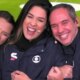 Renata Silveira locutora da TV Globo anuncia ao vivo gravidez