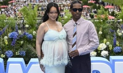 Rihanna exibe barriga de gravida no lancamento de Smurfs