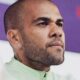 Tribunal da Espanha devolve fortuna a Daniel Alves apos derrota