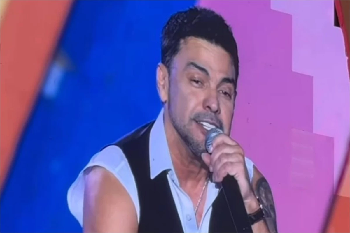 Vídeo: Zezé Di Camargo desafina durante show e tenta impedir que a imprensa filme a apresentação 31 Video Zeze Di Camargo desafina durante show e tenta impedir