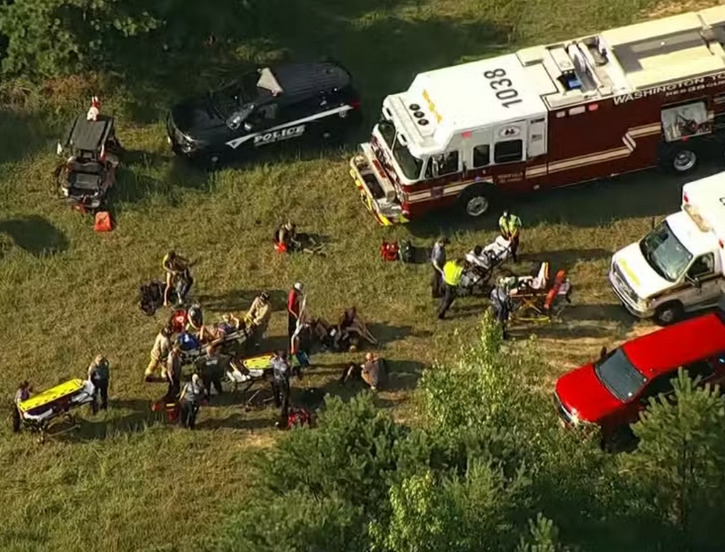 Avião usado em salto de paraquedas cai e deixa 15 feridos; veja VÍDEO 33 Avião (foto Reprodução Redes Sociais) 1