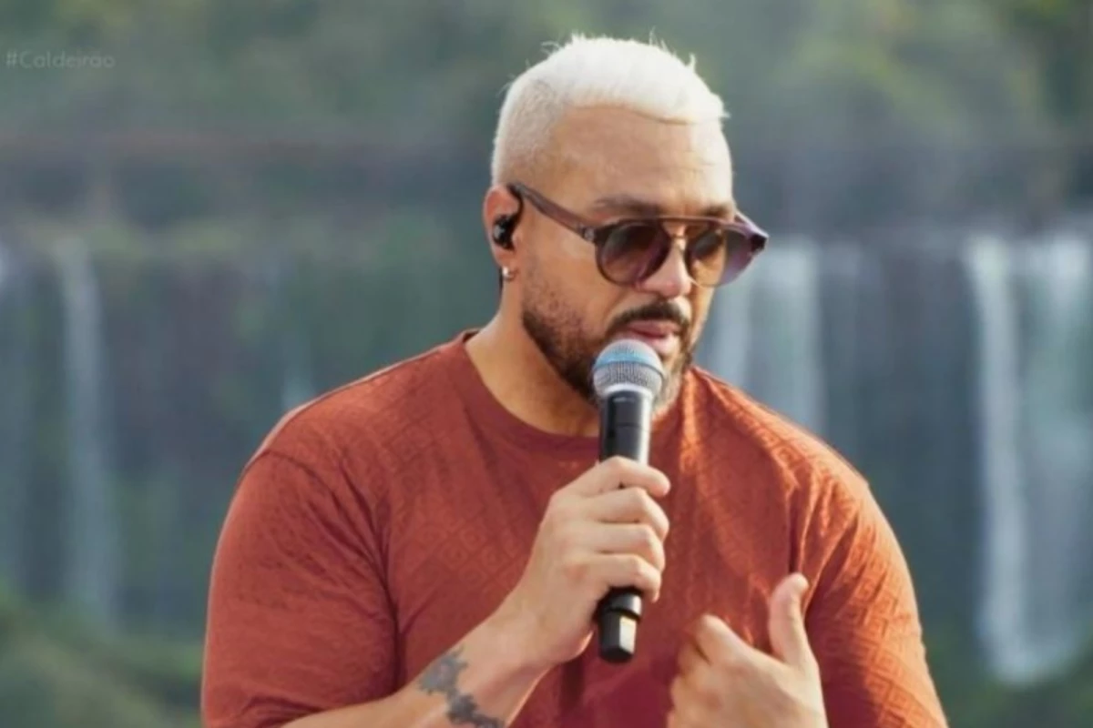 Irritado com paquera, Belo apedrejou carro e fez sertanejo famoso fugir com vidro estilhaçado 31 Irritado com paquera Belo apedrejou carro e fez sertanejo famoso
