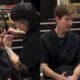 James Blunt corta o cabelo no centro de SP e