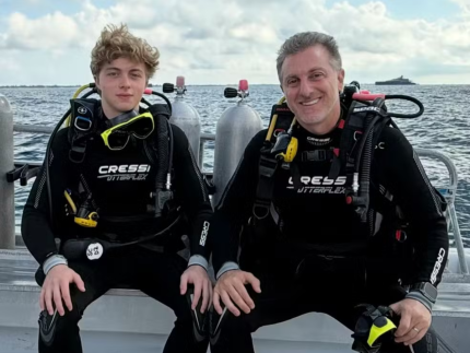 Luciano Huck e Benicio mergulham com tubaroes e Angelica reage