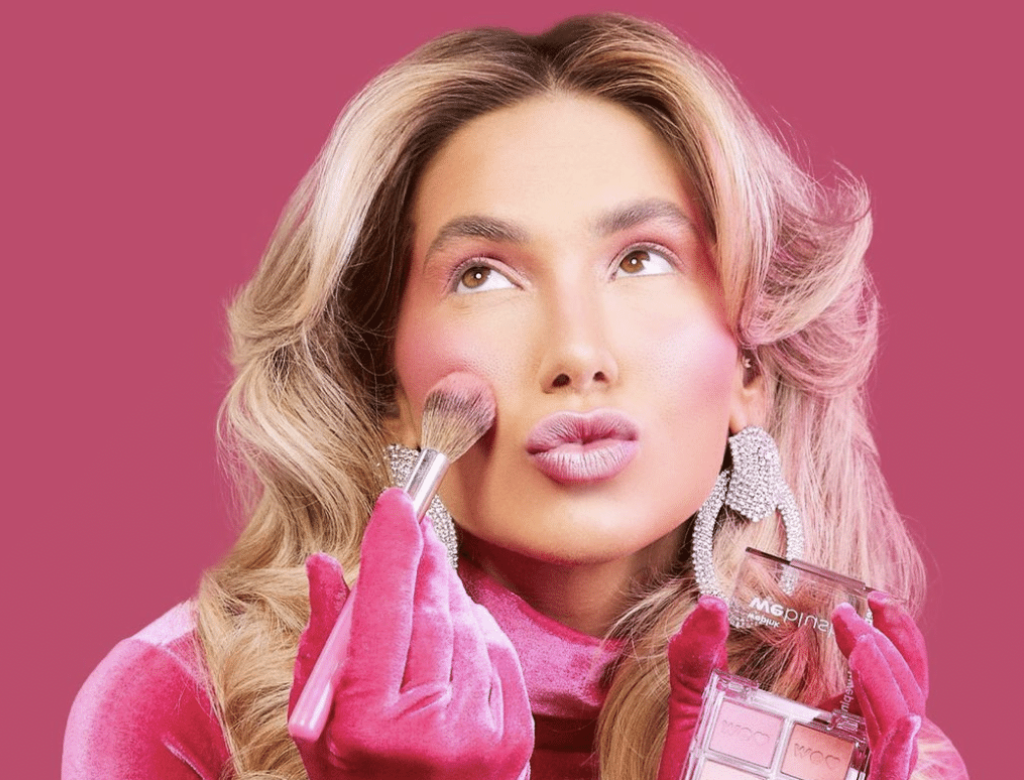 Mulher afirma que ficou cega após usar produto da marca de Virginia 37 Mulher afirma que ficou cega apos usar produto da marca