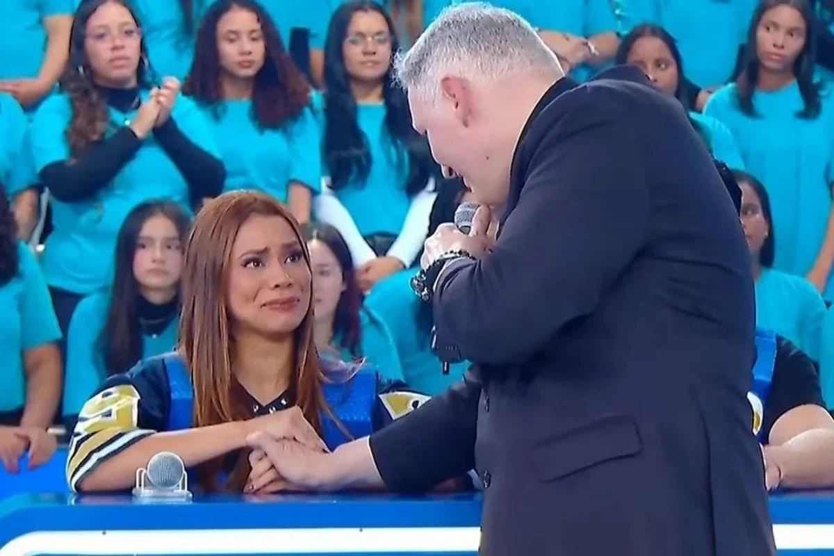 No Domingo Legal, Padre Marcelo Rossi faz profecia sobre a vida de Lexa, e o que diz repercute: ‘Você…’ 33 No Domingo Legal Padre Marcelo Rossi faz profecia sobre a