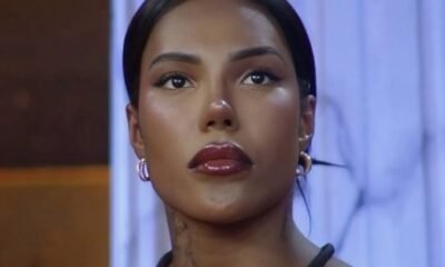 1765508655 Carol Lekker se desculpa com publico por expulsao Nao acho