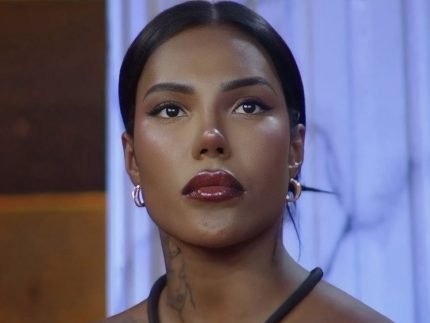 1765508655 Carol Lekker se desculpa com publico por expulsao Nao acho