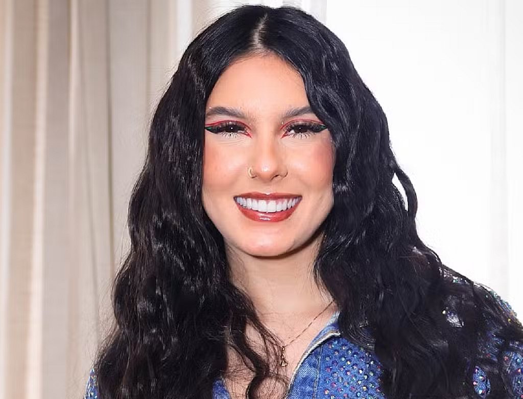 Ana Castela aceita pedido inusitado de fa e surpreende veja
