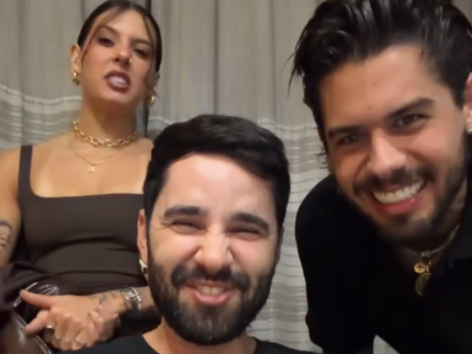 Ana Ze e amigo da cantora postam videos juntos apos