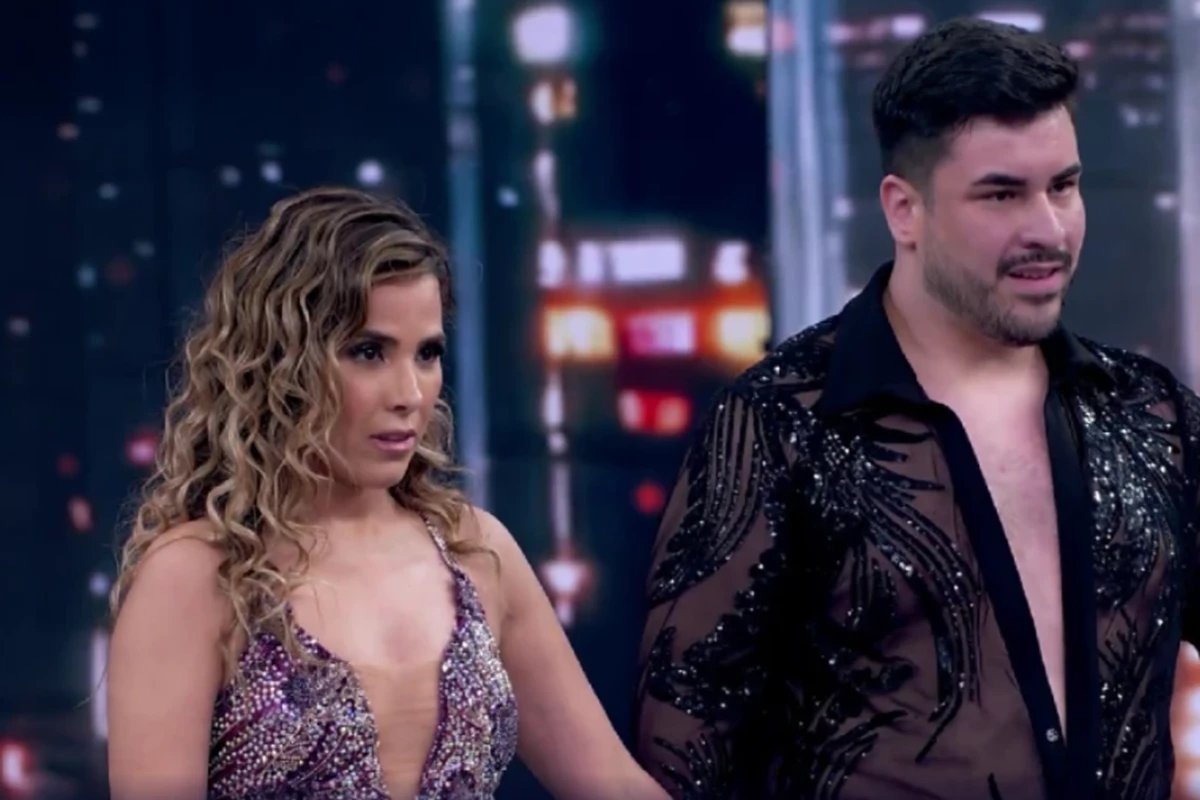 Apos Wanessa Camargo foi a vez de seu professor soltar