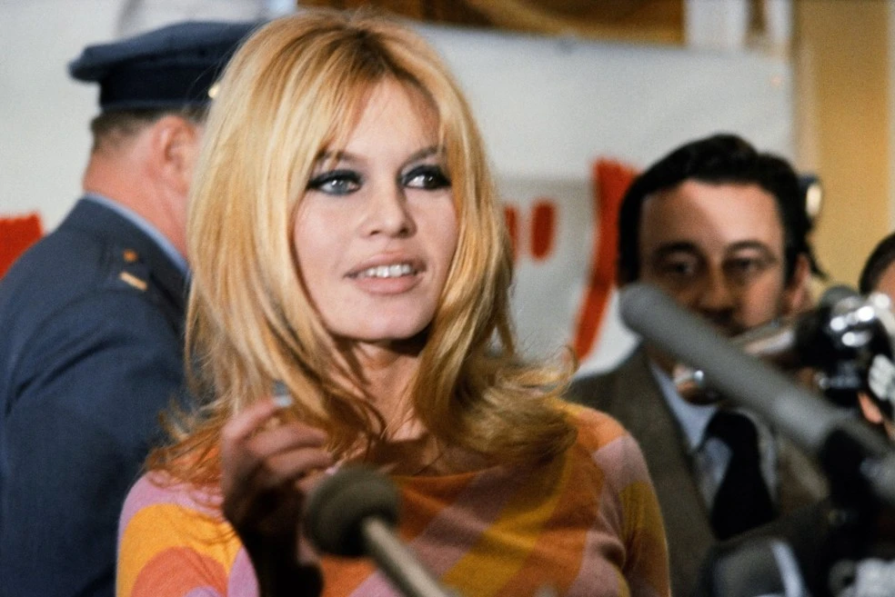 Brigitte Bardot estrela mundial do cinema morre aos 91.webp