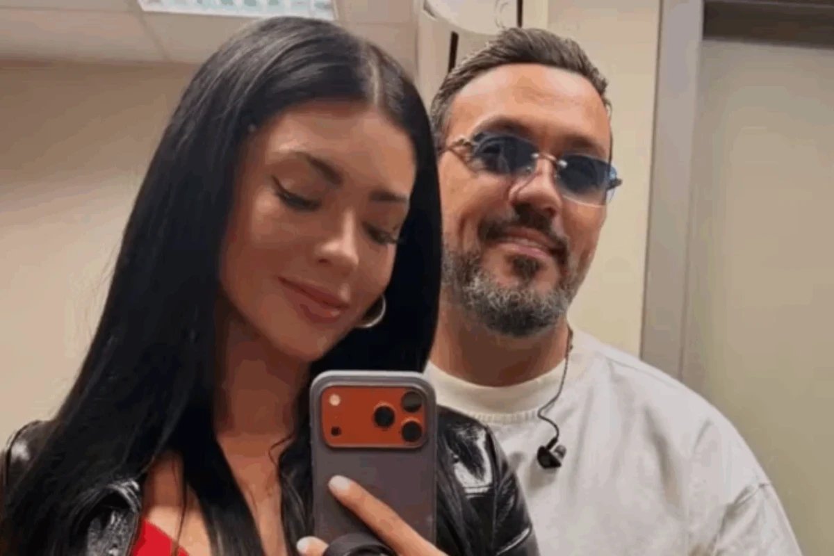 Contrato inusitado amiga de Rayane e proibida de usar biquini