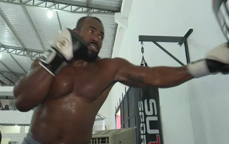 Corpo de lutador de MMA desaparecido apos mergulho e.webp