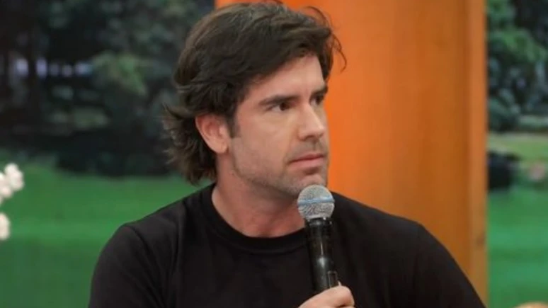 Ex global da detalhes sombrios de perseguicao de stalker.webp