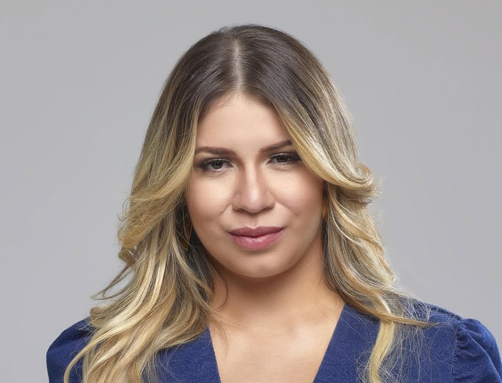 Foto inedita que mostra Marilia Mendonca ao lado de copiloto