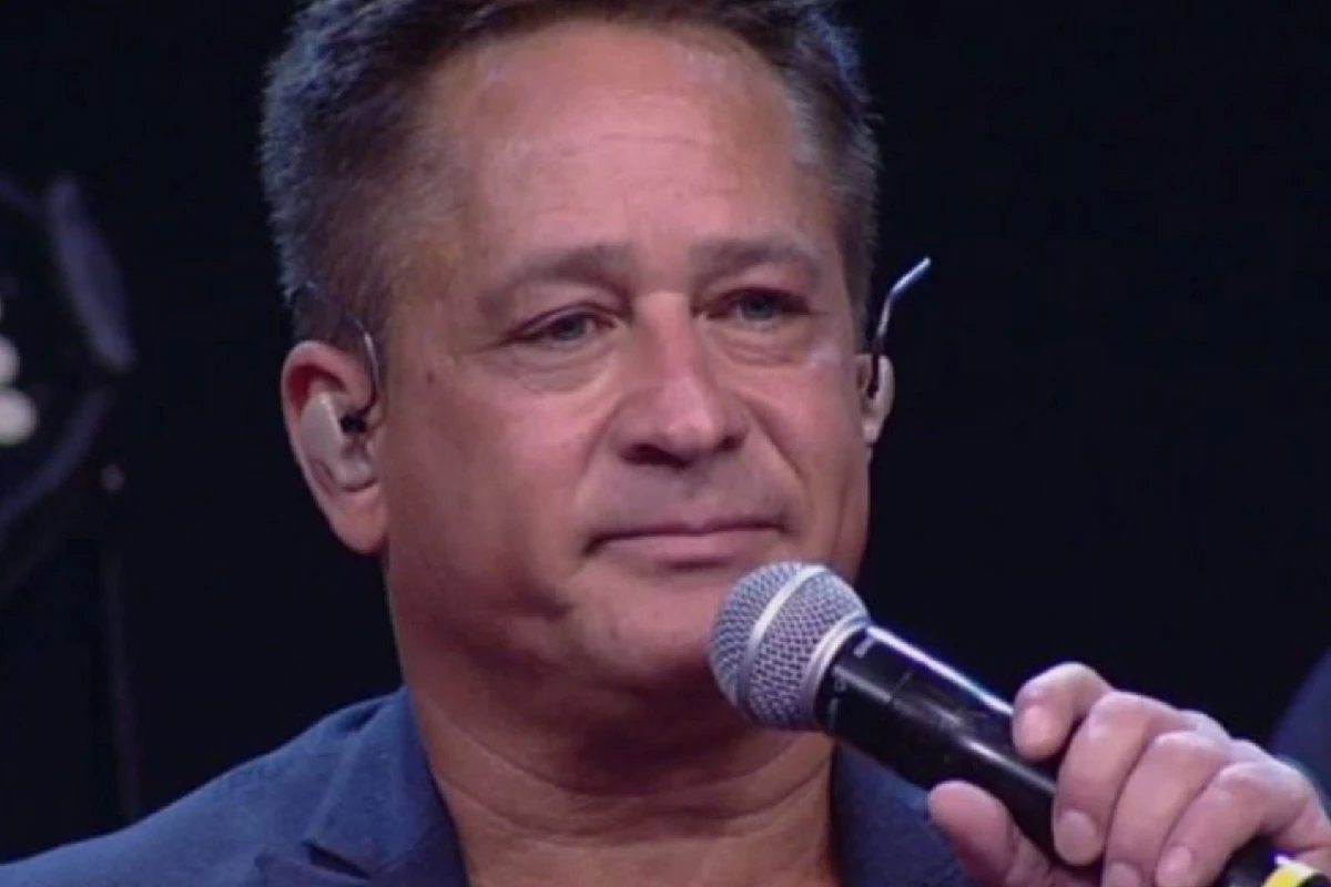 Leonardo e amparado apos anunciar morte que o abalou profundamente