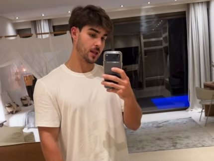 Lucas Lobato perde a paciencia e reage a boatos de