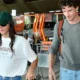 Marquezine chega a SP com Shawn Mendes e cachorro.webp
