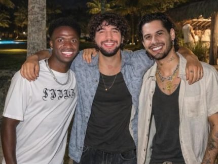 Nattan causa na web ao juntar Vini Jr e Ze