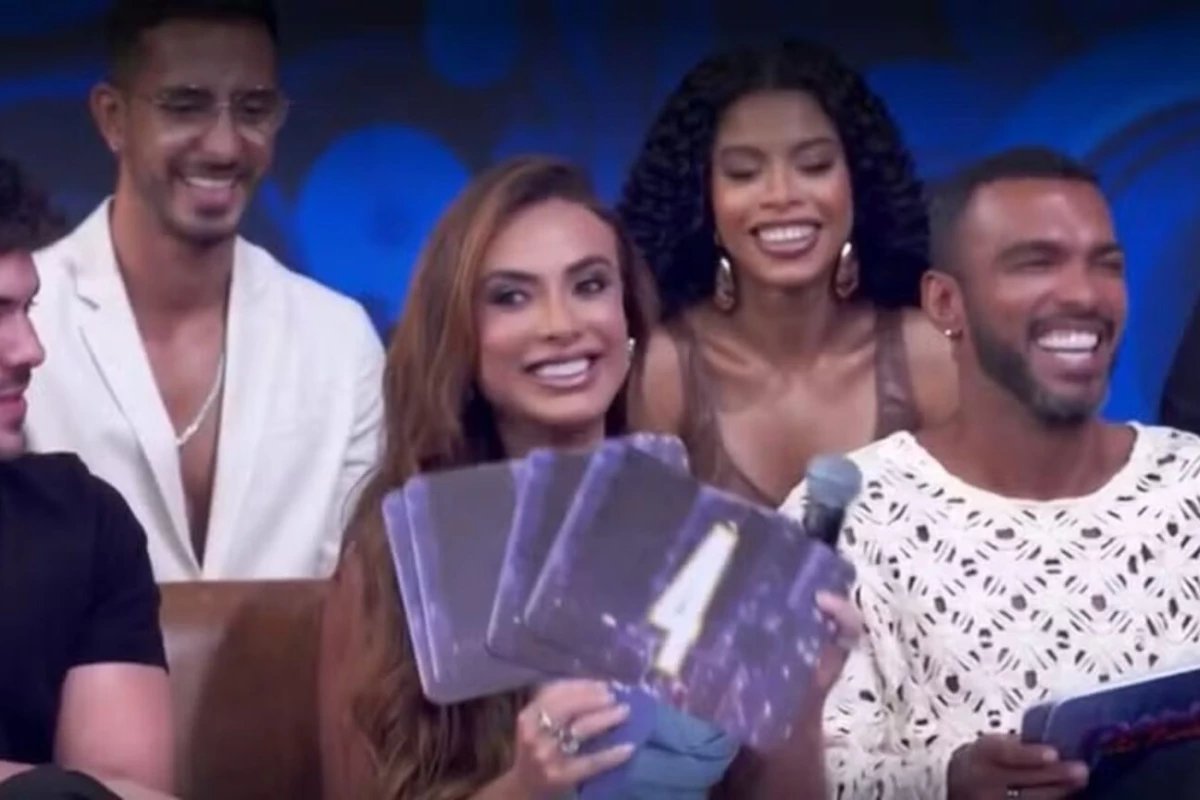 Nicole Bahls gera risadas na final da Danca dos Famosos