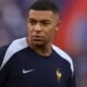 PSG tera que pagar R 390 milhoes a Mbappe apos