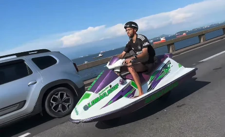 Quem e Lobao influencer que anda de motojet preso.webp