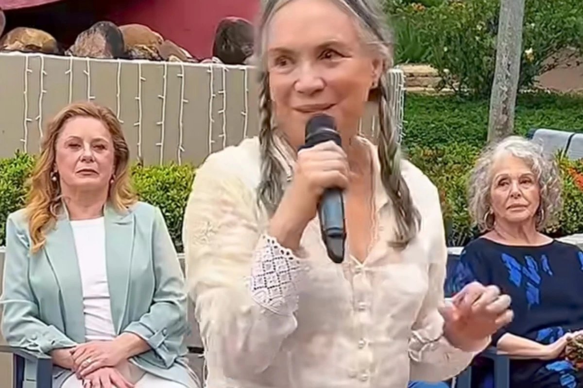 Reacao de Vera Fischer e Irene Ravache durante discurso de