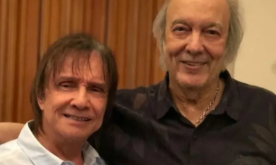 Roberto Carlos adapta letra de Amigo ao homenagear Erasmo Carlos