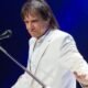 Roberto Carlos sofre acidente em gravacao do especial de fim