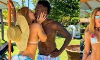 Virginia Fonseca e Vini Jr chamam atencao com trajes combinados