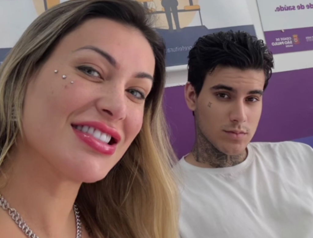 Andressa Urach anuncia gravacao adulta com o proprio filho