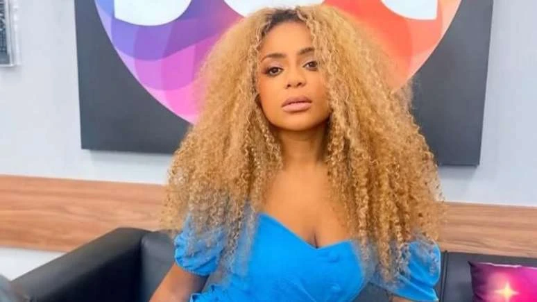 Cariucha reaparece com novo visual e choca a internet.webp