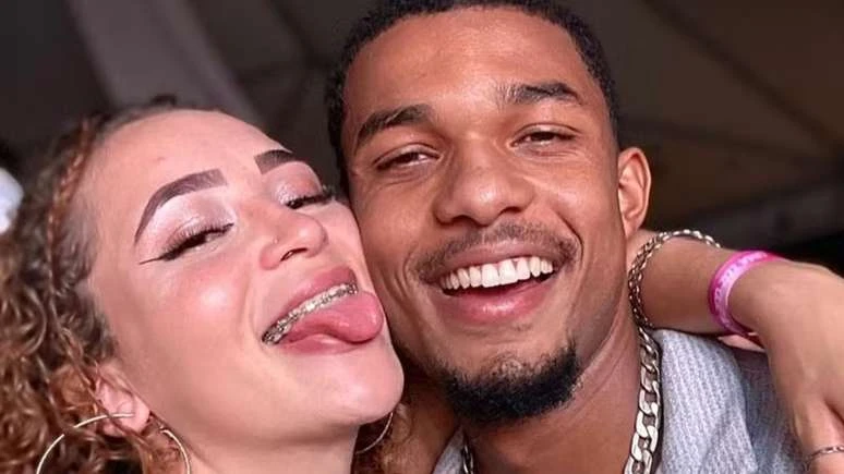 Conheca a mulher de Juan Paiva ator que vive.webp