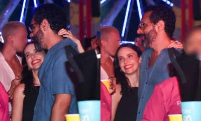 Debora Falabella faz aparicao rara com marido em festival.webp