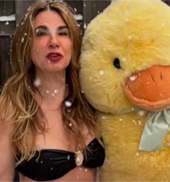 Frio Luciana Gimenez posa de biquini nos Estados Unidos em