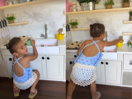 Muito meiga Mavie filha de Neymar brinca em cozinha infantil