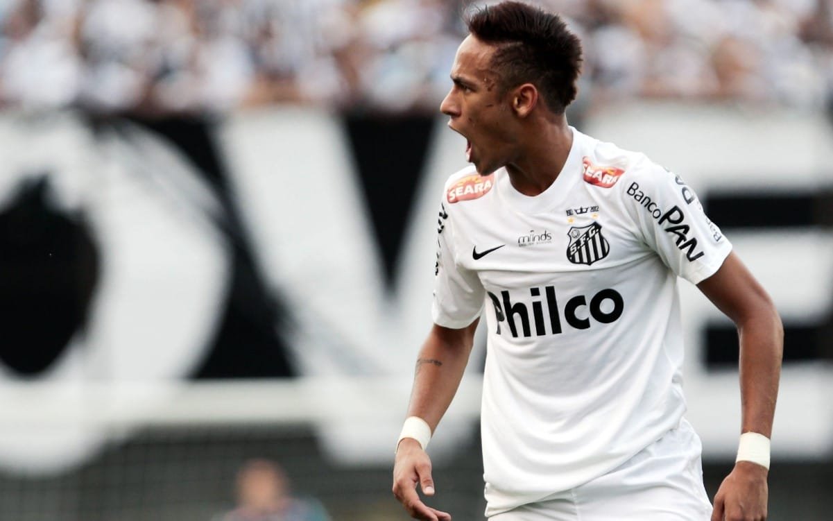 Neymar fica no Santos e estende contrato ate 2026