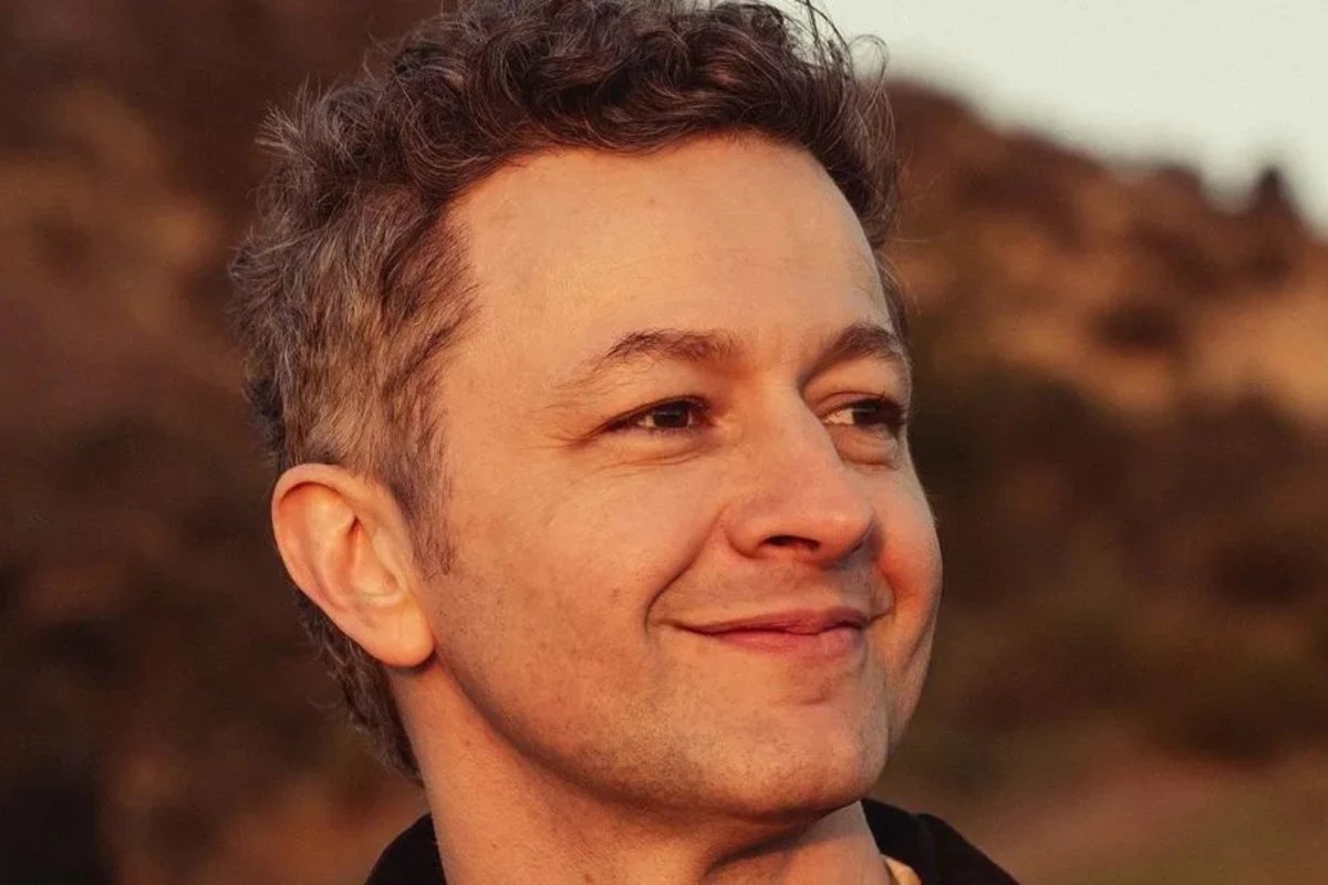 Nina Forlin se declara a Lucas Lima e celebra romance