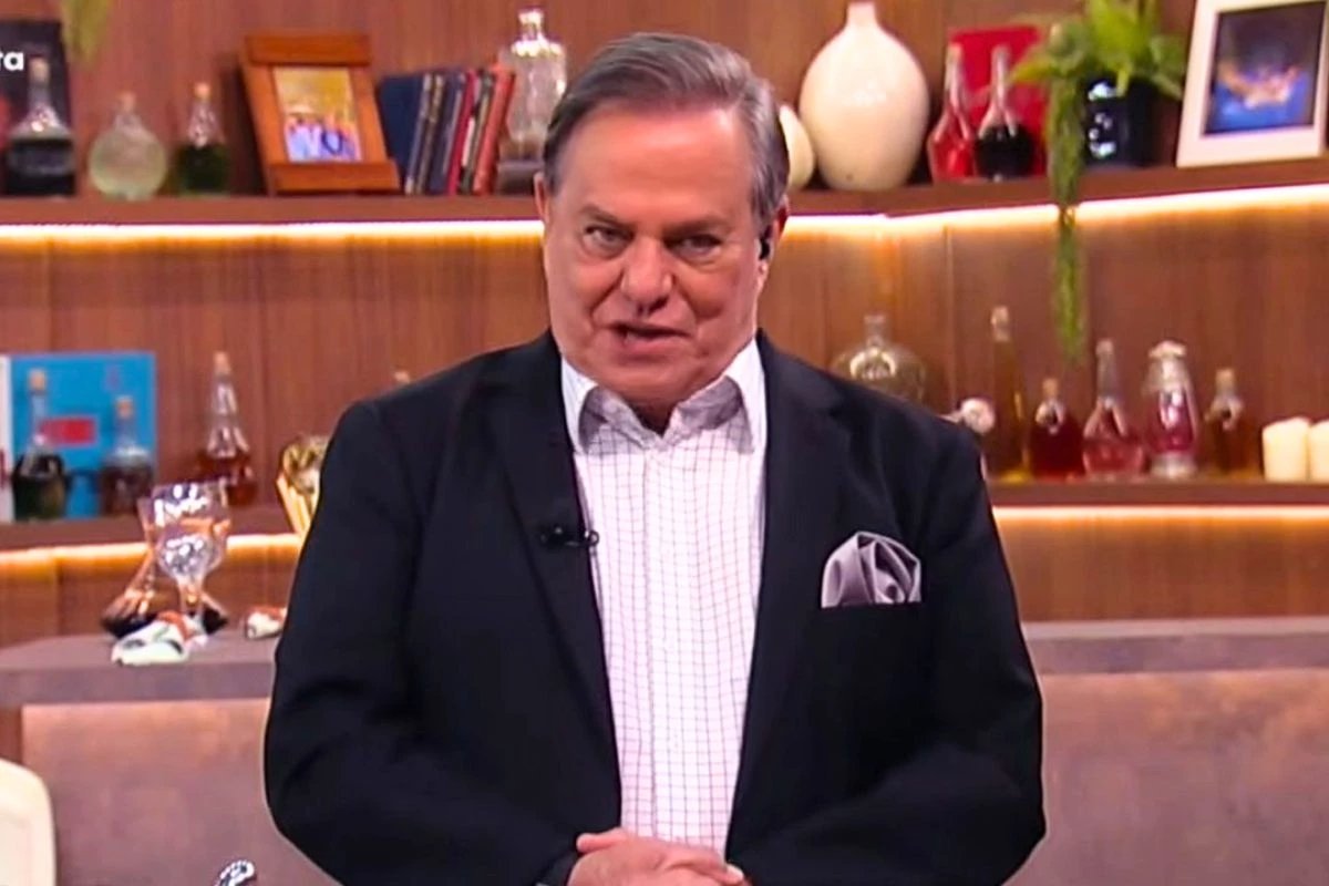 Ronnie Von toma decisao com a RedeTV depois de descobrir