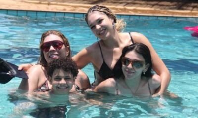 Simony aproveita fim de ano em resort com familia e