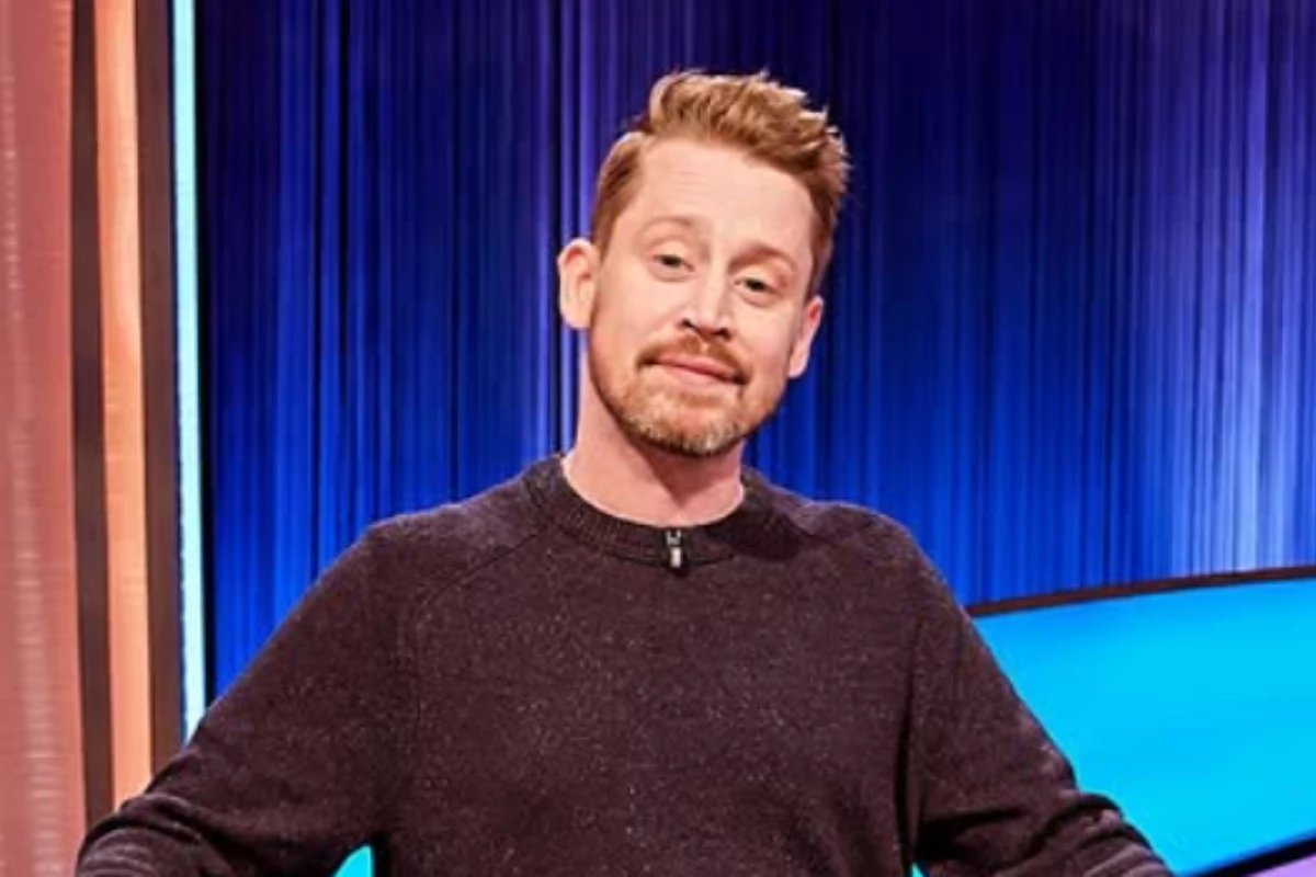 Sofrendo a dor do luto Macaulay Culkin se manifesta apos