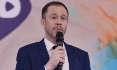 Tiago Leifert pede oracoes e faz anuncio ‘e com muita