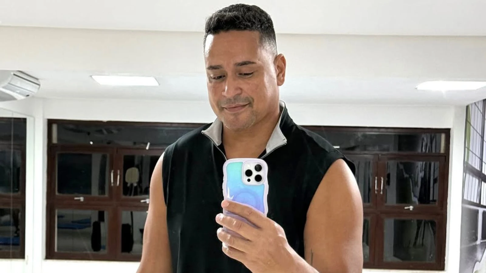 Xanddy Harmonia e internado as pressas em Salvador.webp