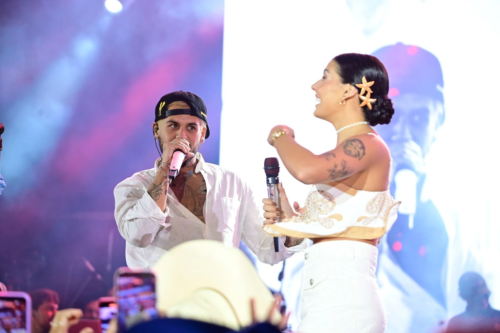 Ana Castela dedica musica a Ze Felipe em show.webp