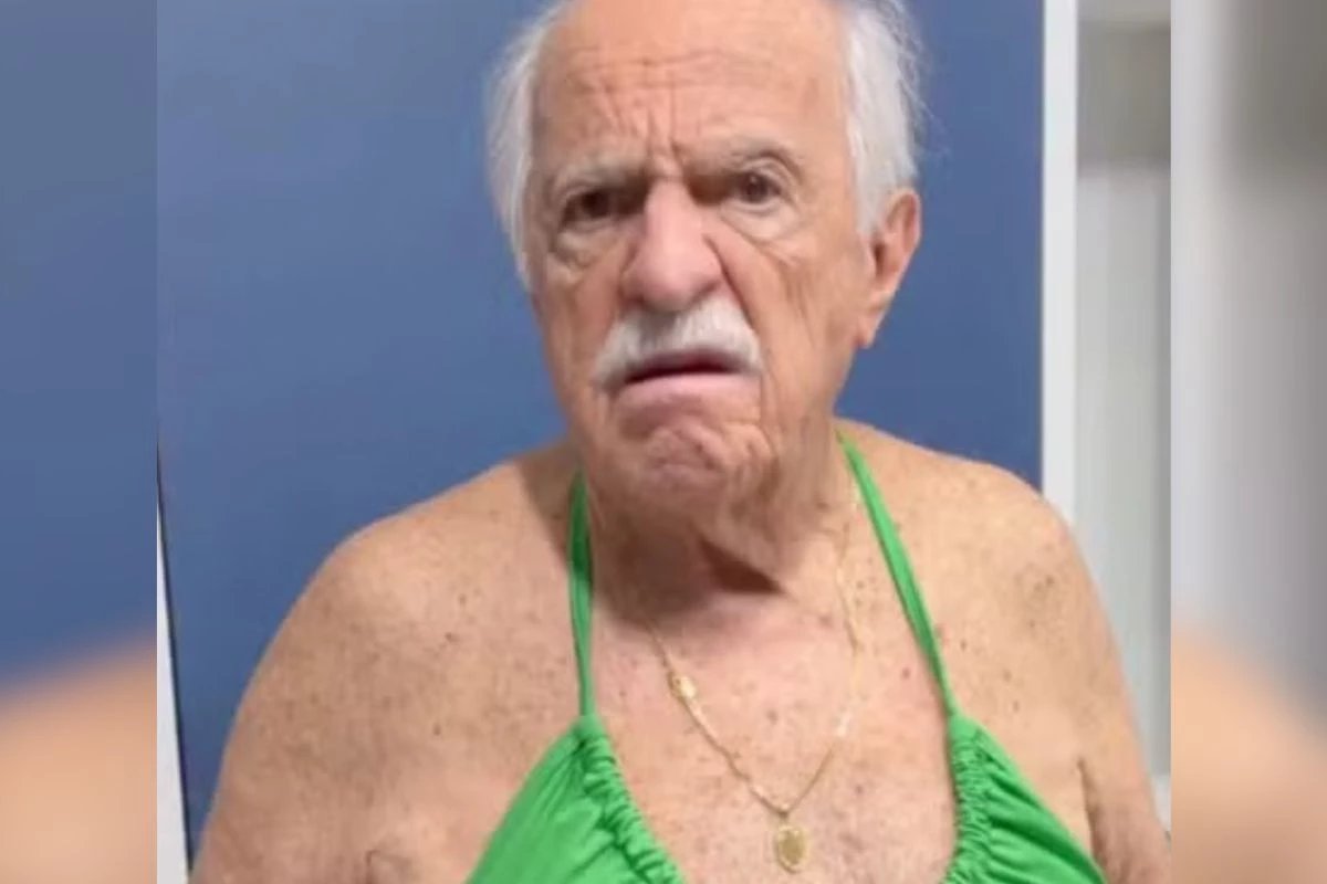 Aos 93 anos Ary Fontoura surge de biquini e da