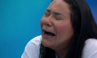 Chaiany fica aos prantos ao ver mensagem da filha.webp