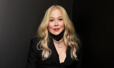 Christina Applegate revela ter sofrido abuso de baba em.webp